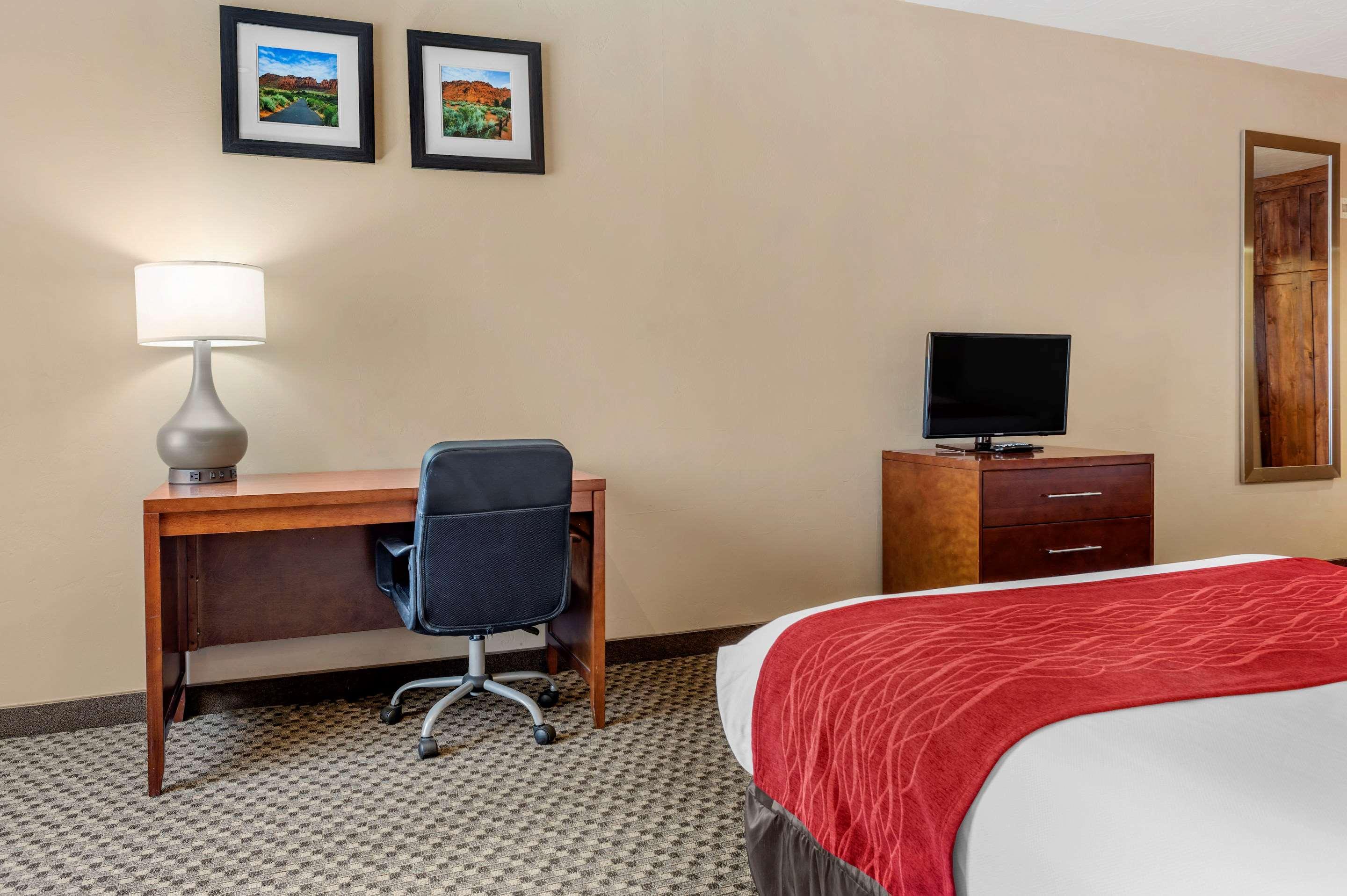 Comfort Inn At Convention Center Saint George Екстериор снимка