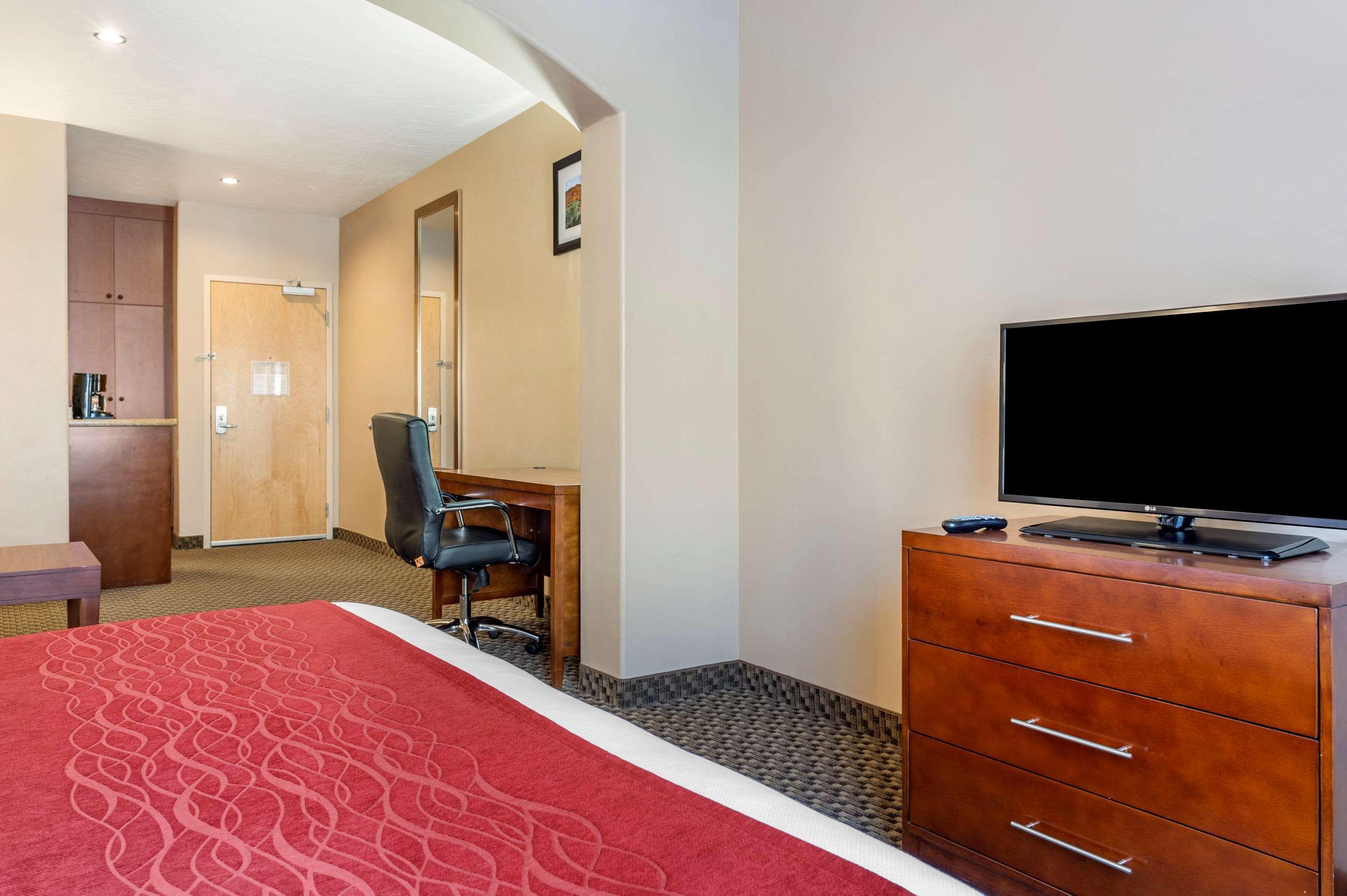 Comfort Inn At Convention Center Saint George Екстериор снимка