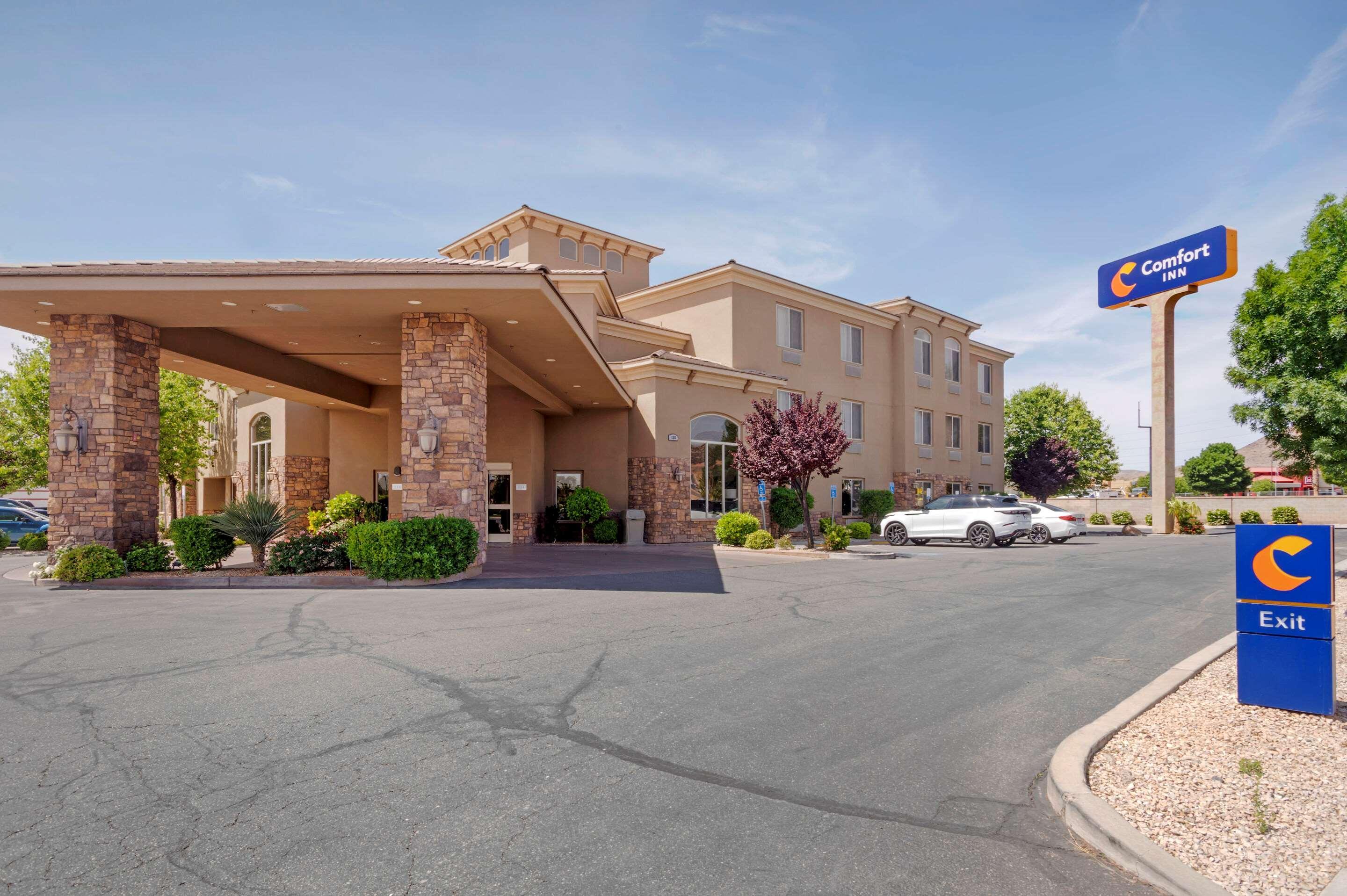 Comfort Inn At Convention Center Saint George Екстериор снимка